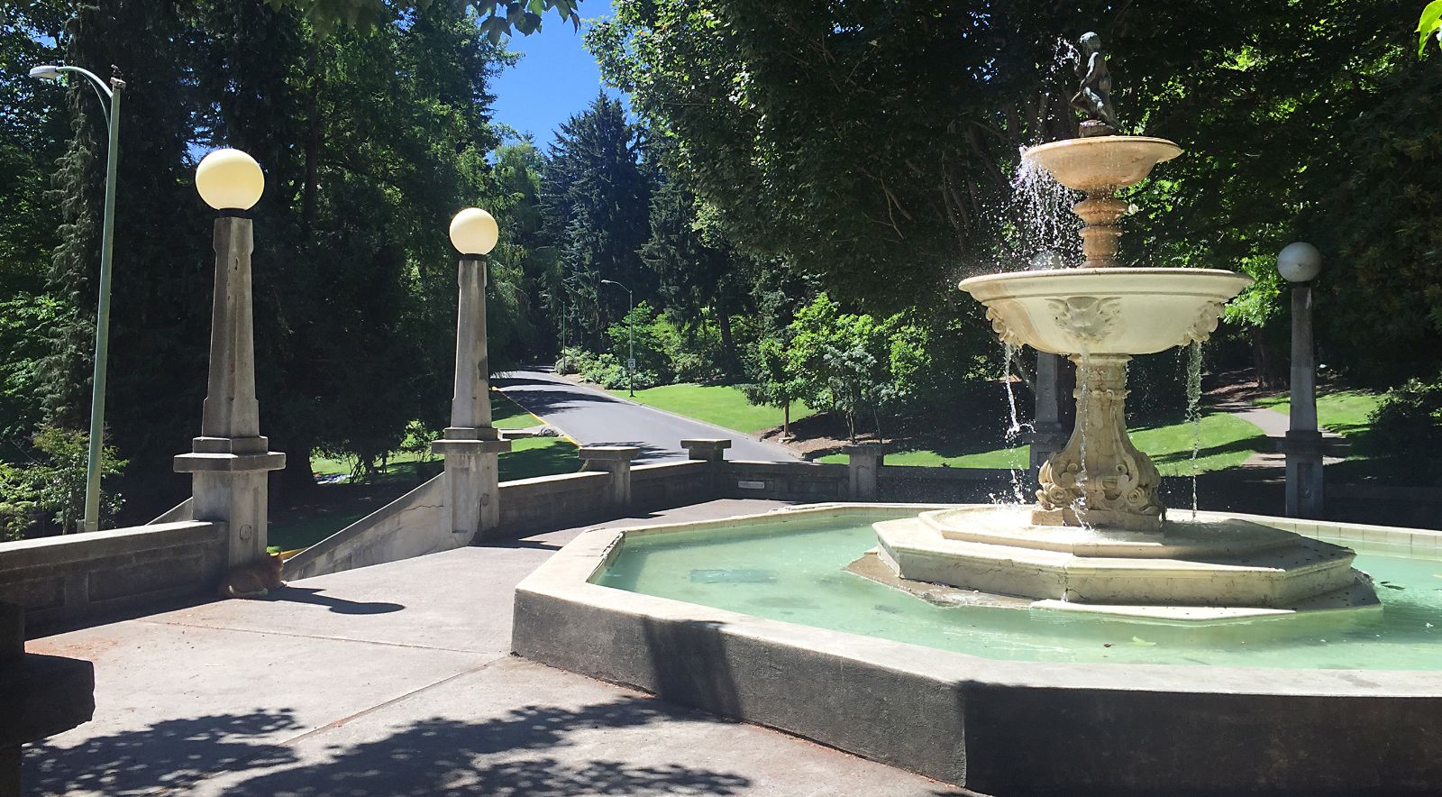 Butler-Perozzi Fountain in Lithia Park 